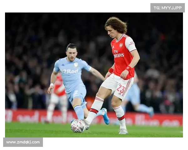 大卫路易斯在比赛中展现的关键位置及其战术角色分析